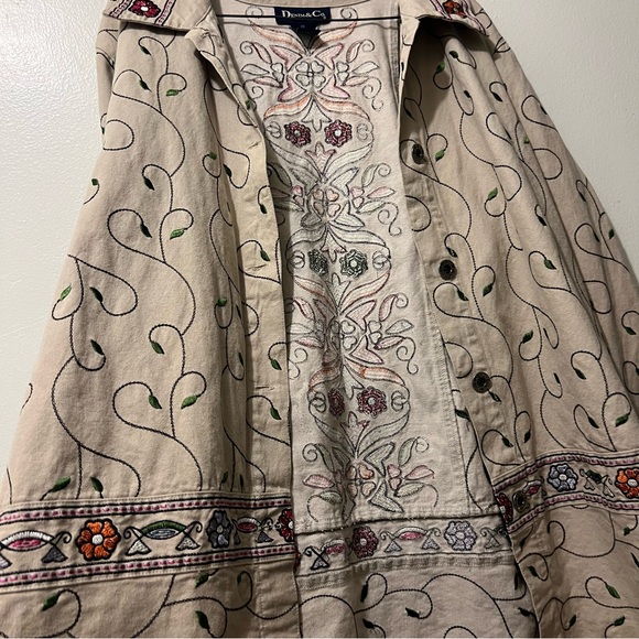Vintage Denim & Co. Large Embroidered Denim Floral and Vine Shirt - Picture 10 of 12